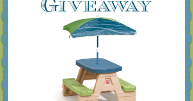 Step2 Sit Play Picnic Table Giveaway