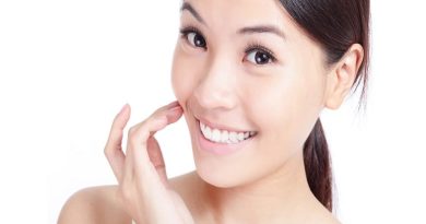 Brunette with Dazzling Smile - Cosmetic Dentistry