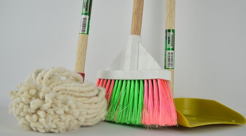 Mob Broom and Dustpan - Getting The Housework Done
