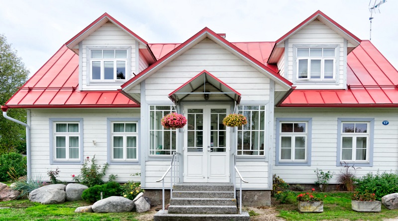 Home with Red Metal Roof Make Your Home Stand Out