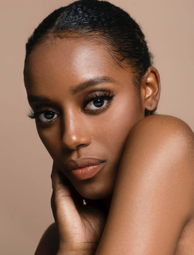 stunning black women with beautiful skin 4 Healthy Skin Habits