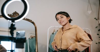 Influencer in front of camera lighting