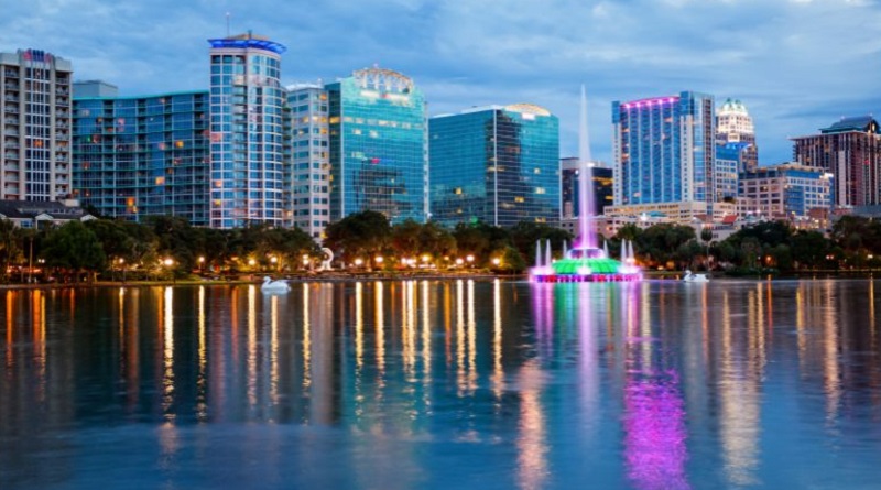Orlando at Night / These Florida Destinations Are Perfect for Families
