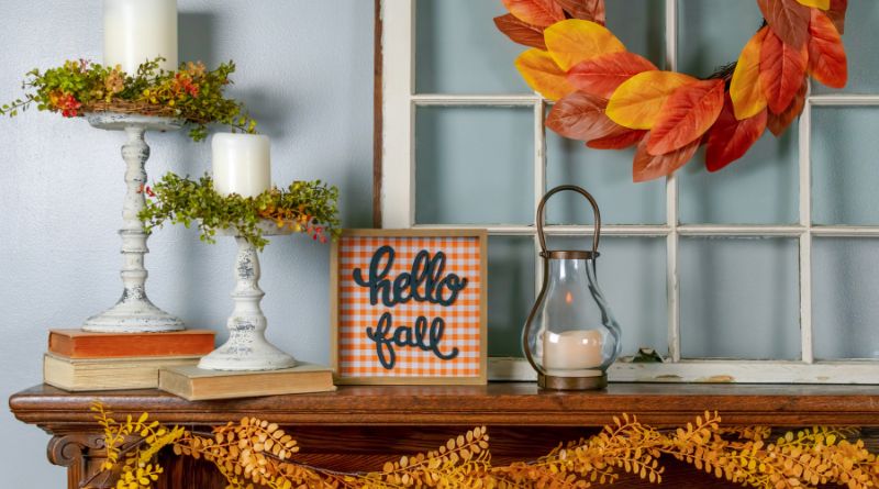 Welcome the Fall into Your Home / mantle decorated for fall