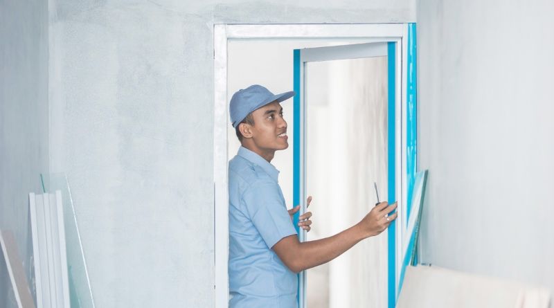 Man Installing an inside Door / How To Fit An Internal Door