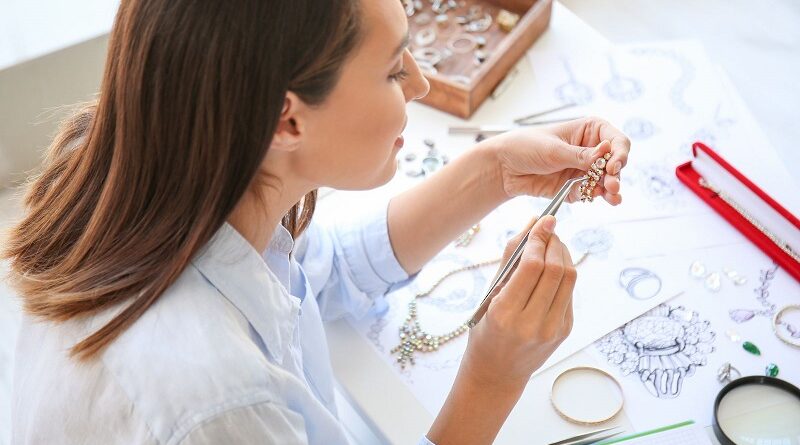 Easy Tips To Repurpose Your Mom’s Jewelry / Jewelry Designer working on a piece of Jewelry
