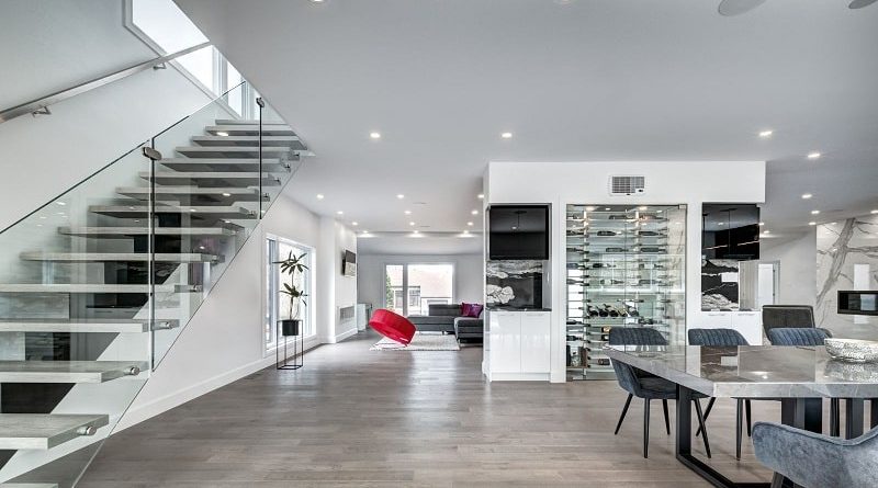 Luxury Real Estate / Interior of large luxury home