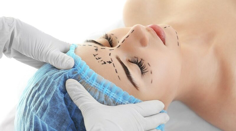 Patient prepped and marked for cosmetic surgery / 5 Mistakes to Avoid When Choosing Cosmetic Surgery Professionals
