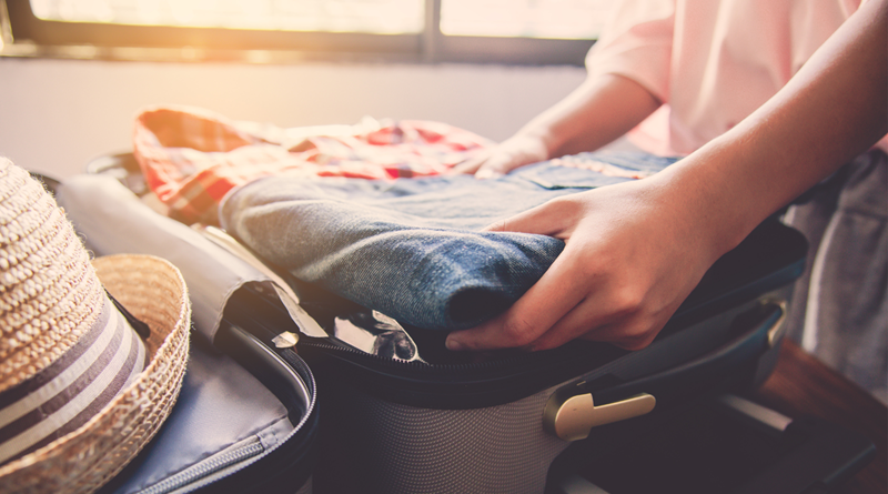 Packing a Suitcase / Traveling for Gatherings and Reunions: Fashion Tips to Consider