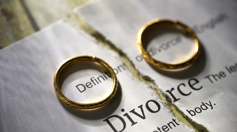 Wedding Rings atop of Divorce Decree Paperwork / How Long Does It Take to Get a Divorce in Ohio?