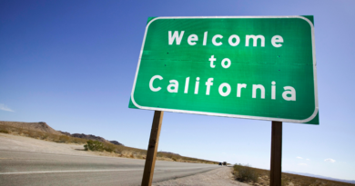 Welcome to California Sign / Southern California Holiday Travel Safety Tips
