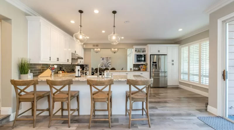 Large Neutral Kitchen with Island for Dining