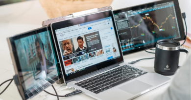 From Hotel Desk to Home Office: How Portable Monitors Bridge the Gap